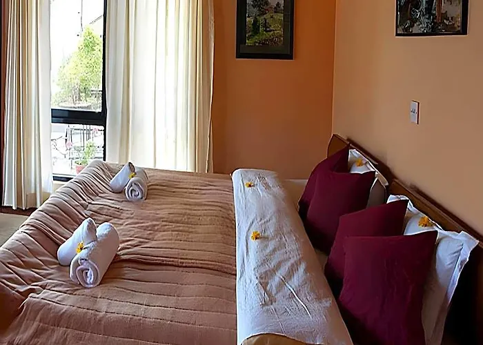 Hotel Chhahari